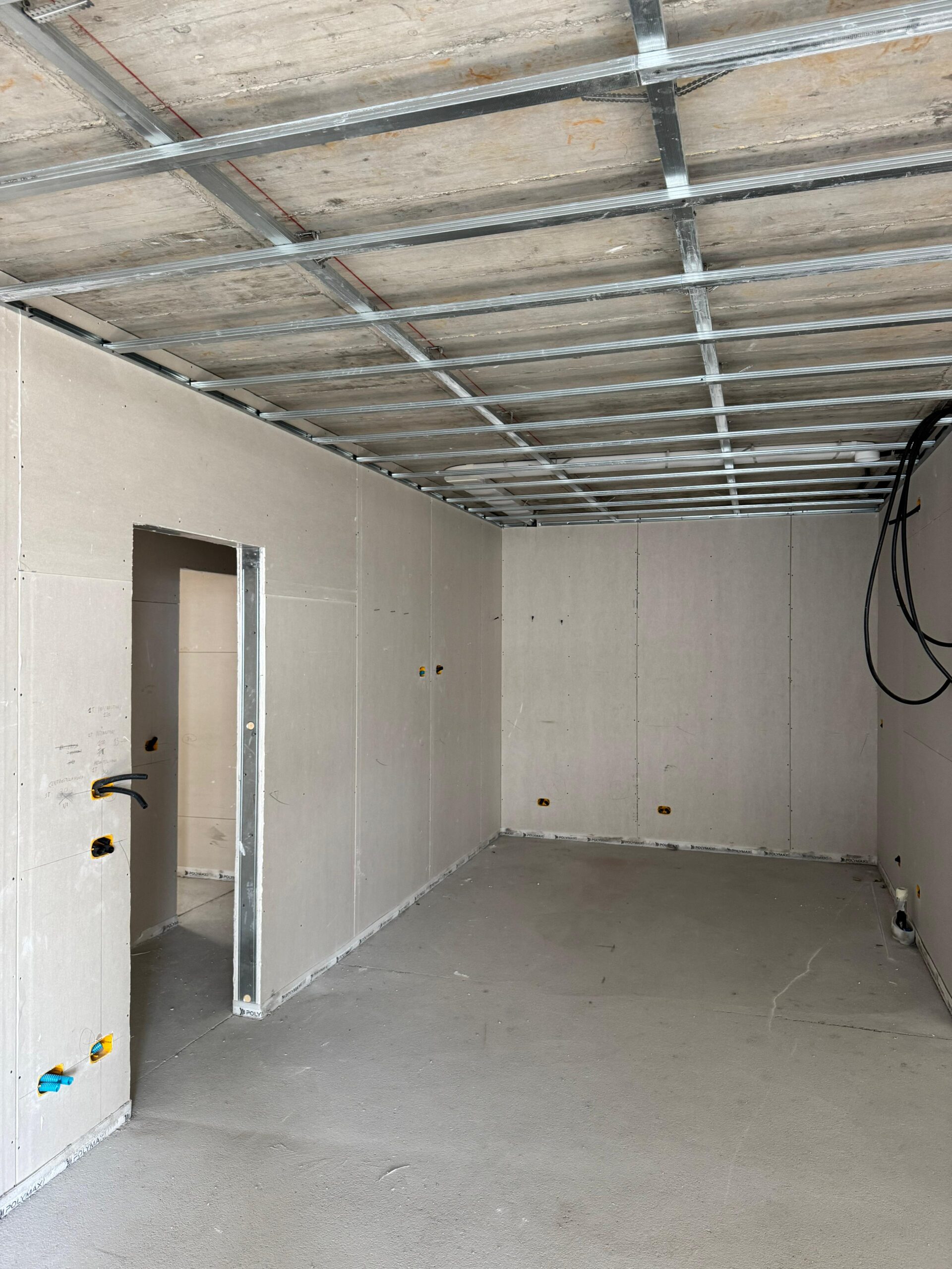 b65bae14-f9e8-42c8-bfb9-cd0a3b53c276